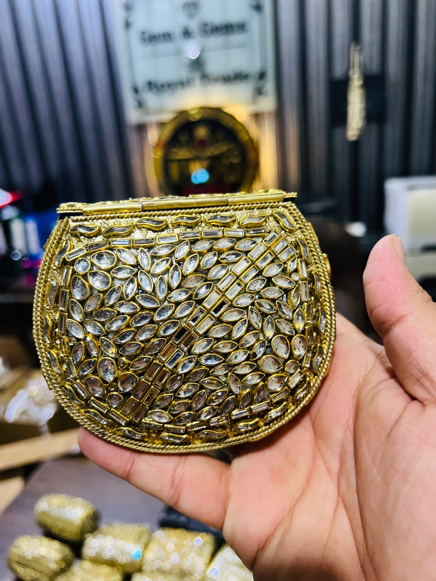 Pure Kundan Round D Shape Handmade Metal Bag BB-D147