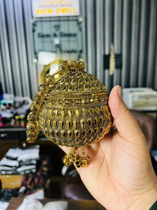 Heer Collection Beautiful Potli Golden Bag-6