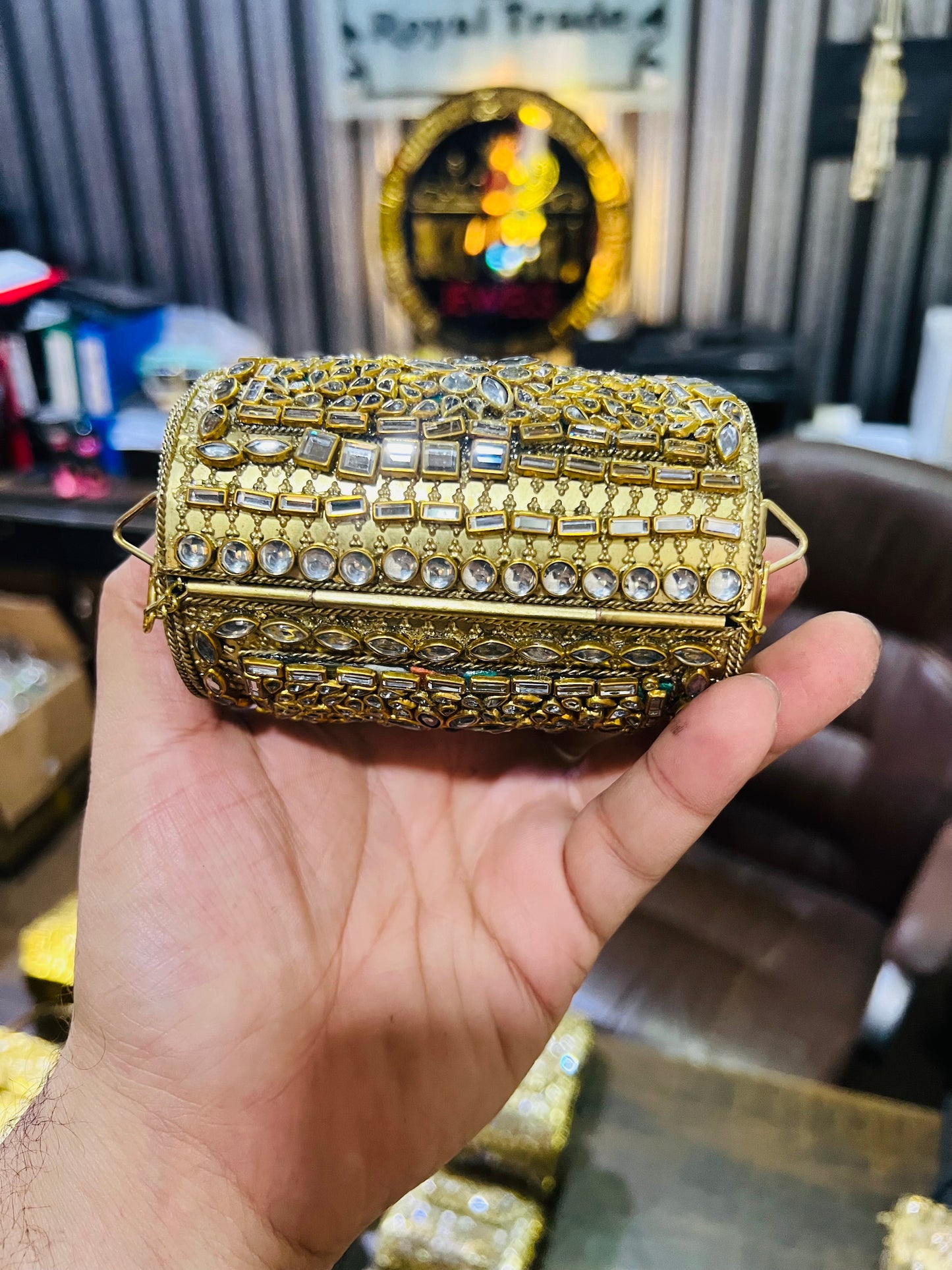 Medium Kundan Gold Bag Cylinder Shape BB-N3