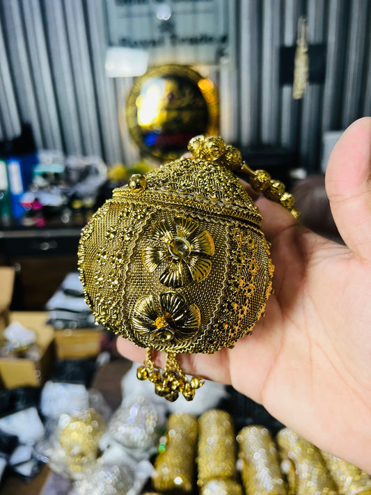 Heer Collection Beautiful Potli Golden Bag-3