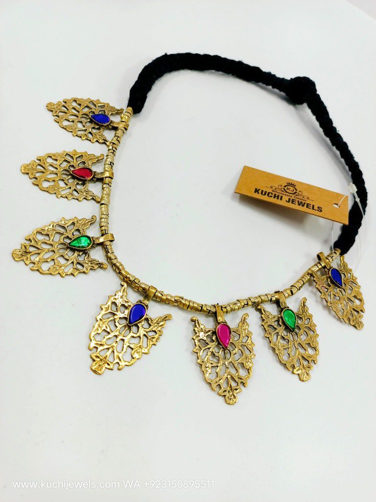 Golden Metal Leaf Choker