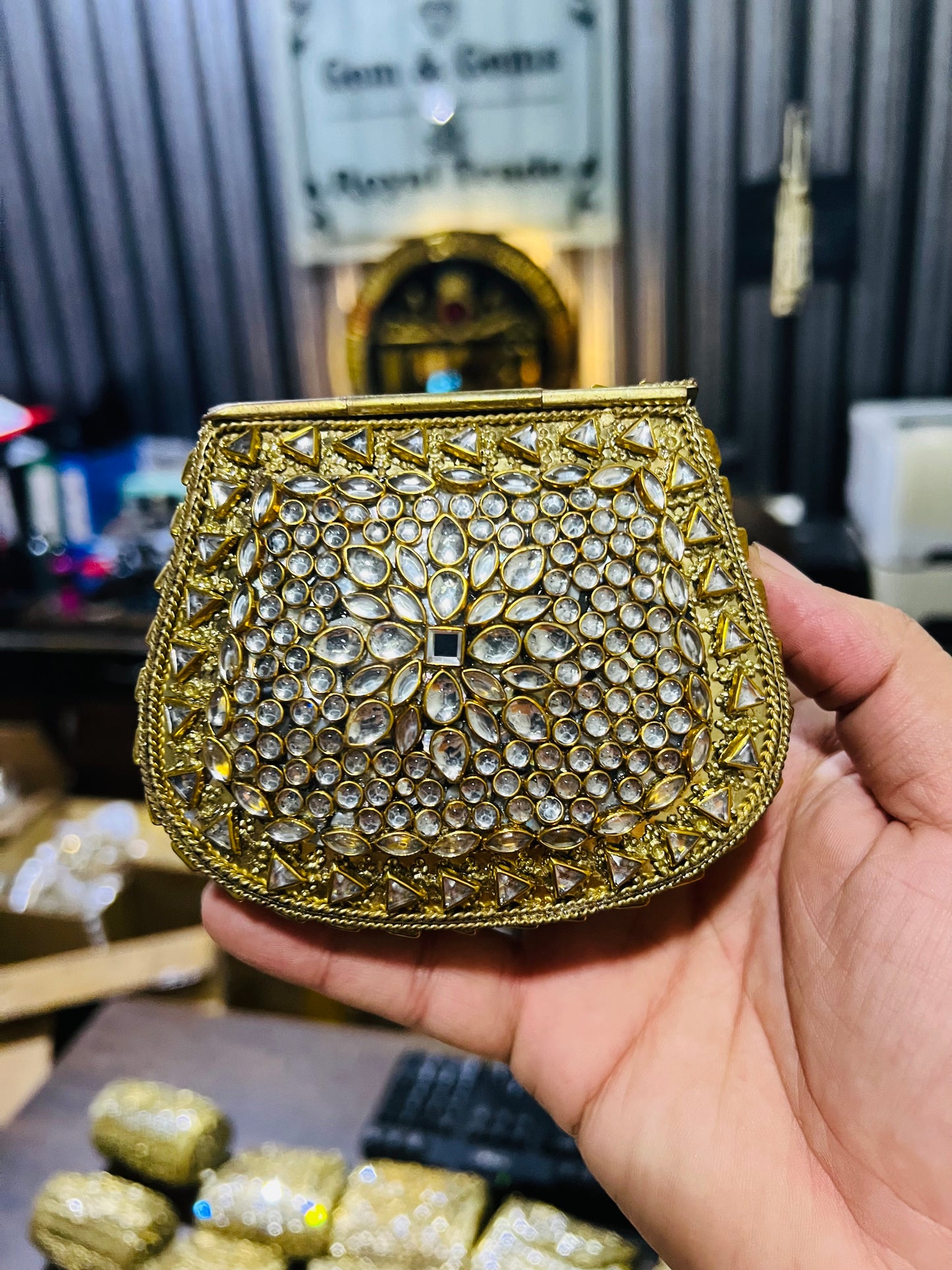 Pure Kundan Round D Shape Handmade Metal Bag BB-D144