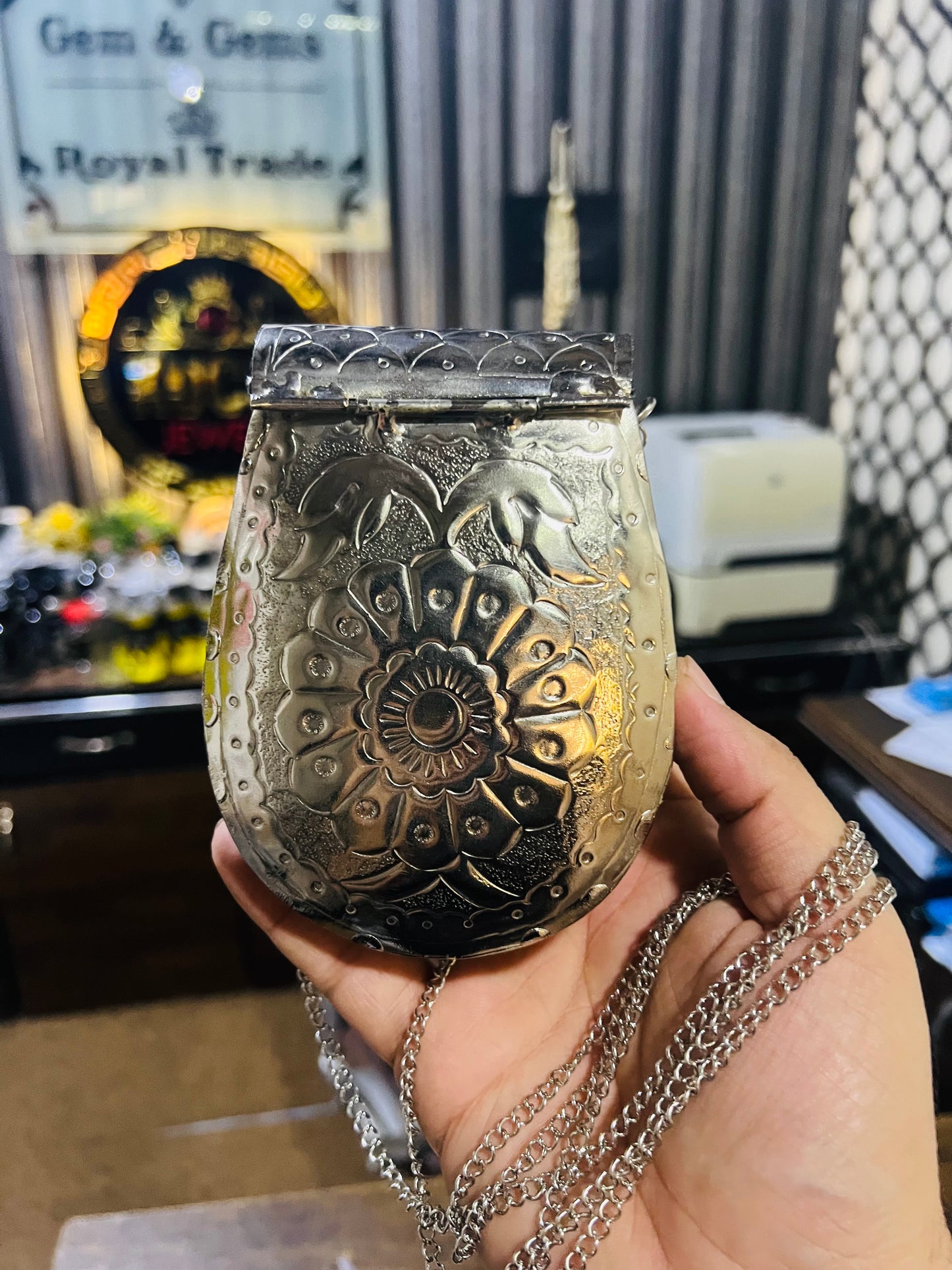 Silver Metal Bag Iconic Shape MEDIUM SIZE (Random Carving Design)