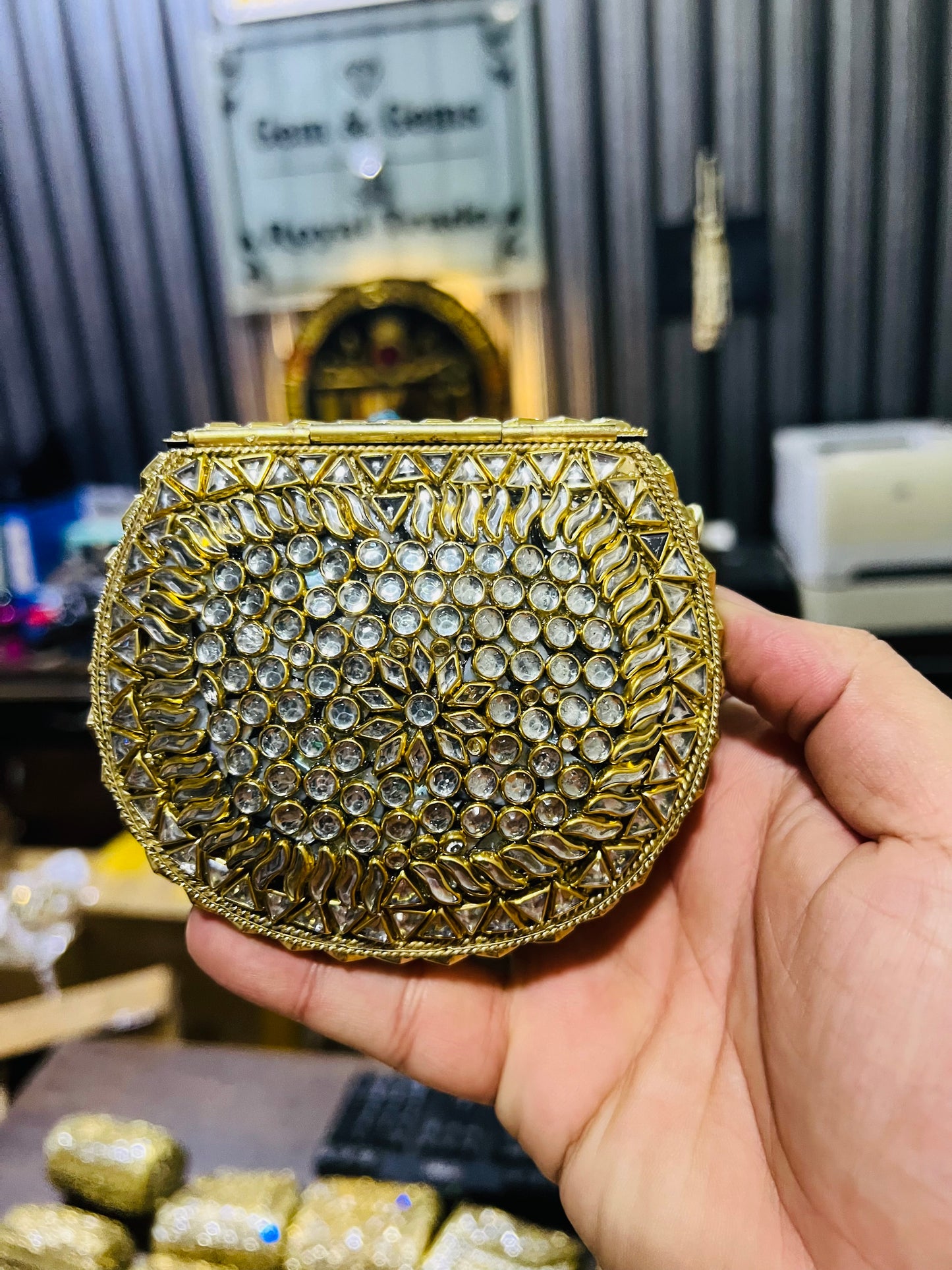 Pure Kundan Round D Shape Handmade Metal Bag BB-D149