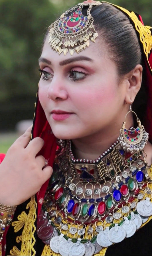 Bohemian Afghani Choker Set With Tikka