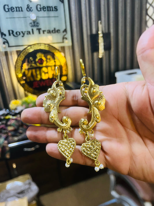 Hanging Heart Ear Cuff Available in Golden And Silver Color