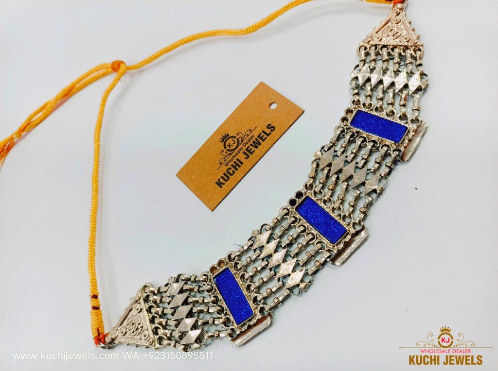 Decent Party Wear Choker