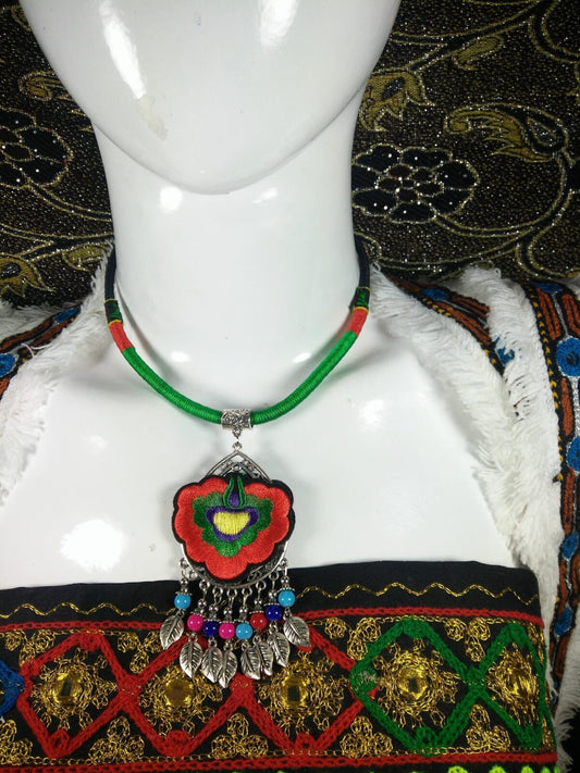 Chokar of Green & Red Cord With Pendant-1