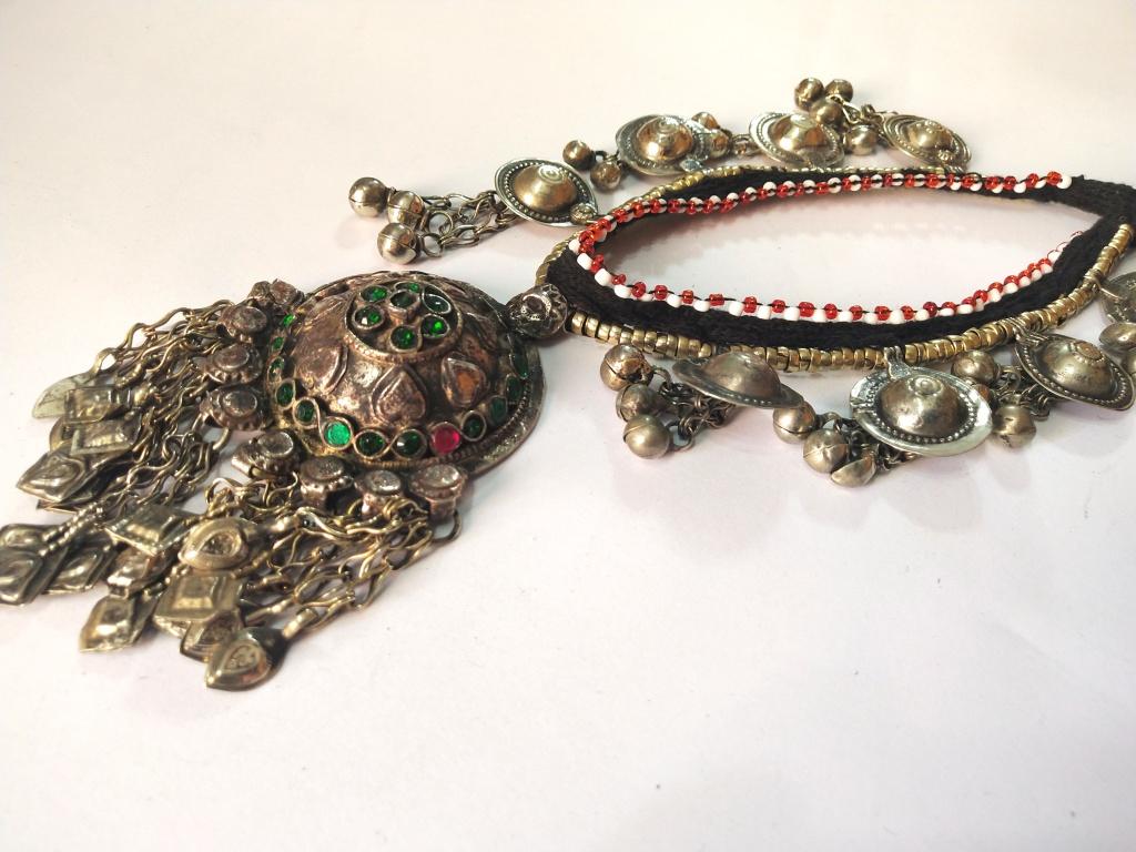 Big Round Bells Pendant Choker