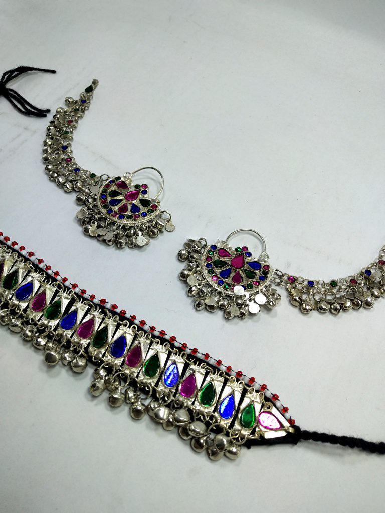 Gypsy Smart Choker & Sahara Ear Ring