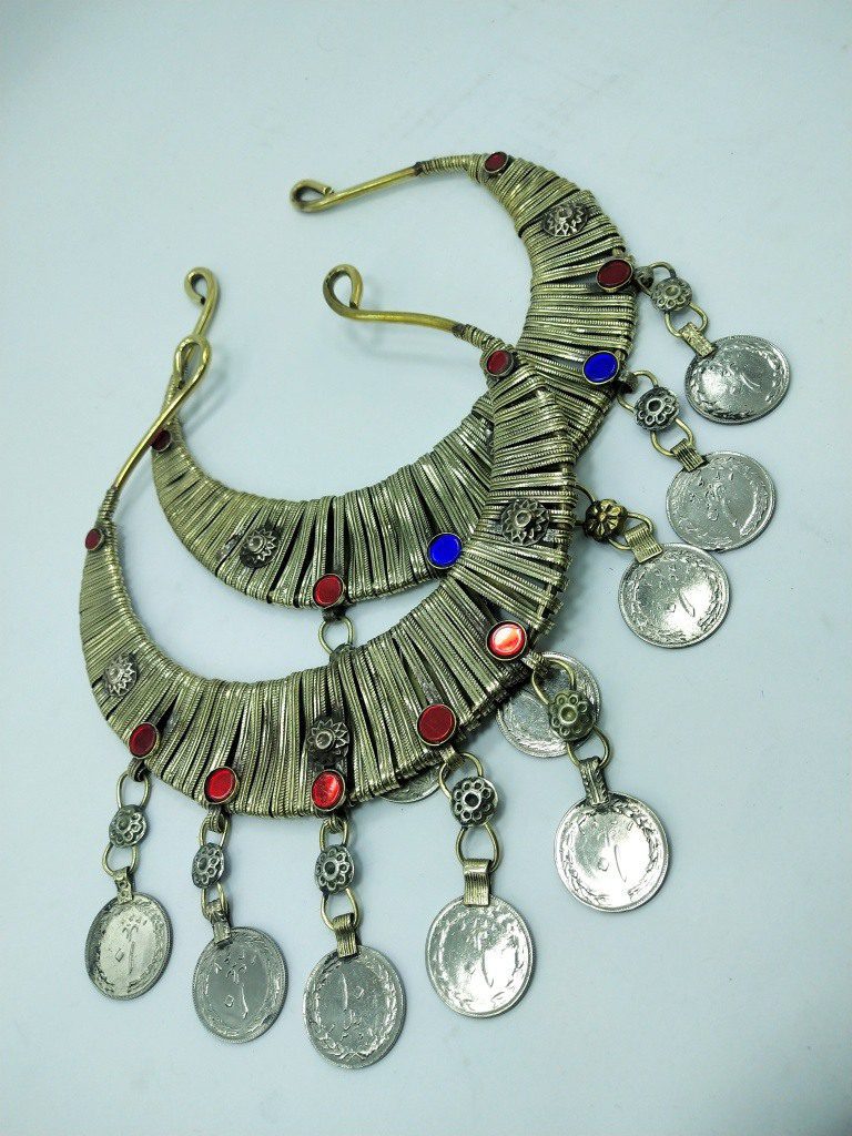 Hasli Choker With Old Coins