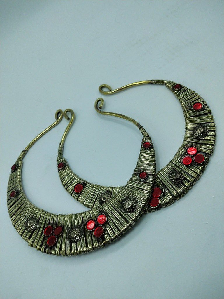 Hasli Choker With Crystal Beads