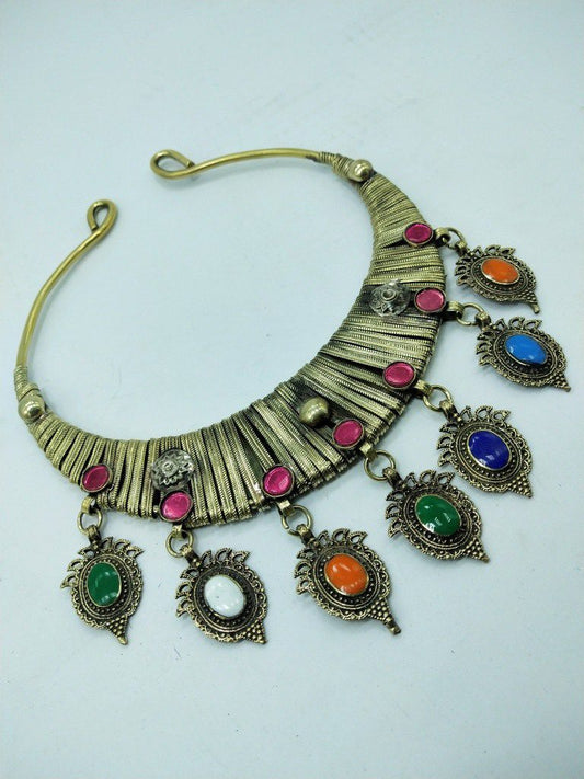 Hasli Choker With Stylish Beads
