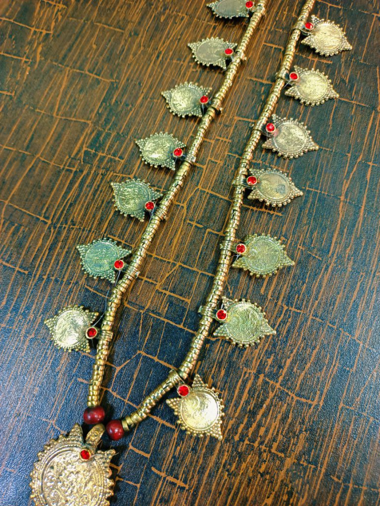 New Kuchi Golden Leaf with Red Stone Necklace