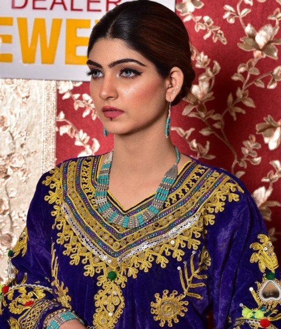 India Stone Necklace Set