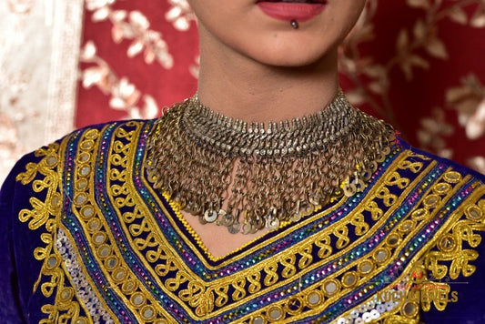 Old Vintage Chain Choker