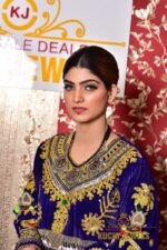 Three Flower Pendant Afghani Choker