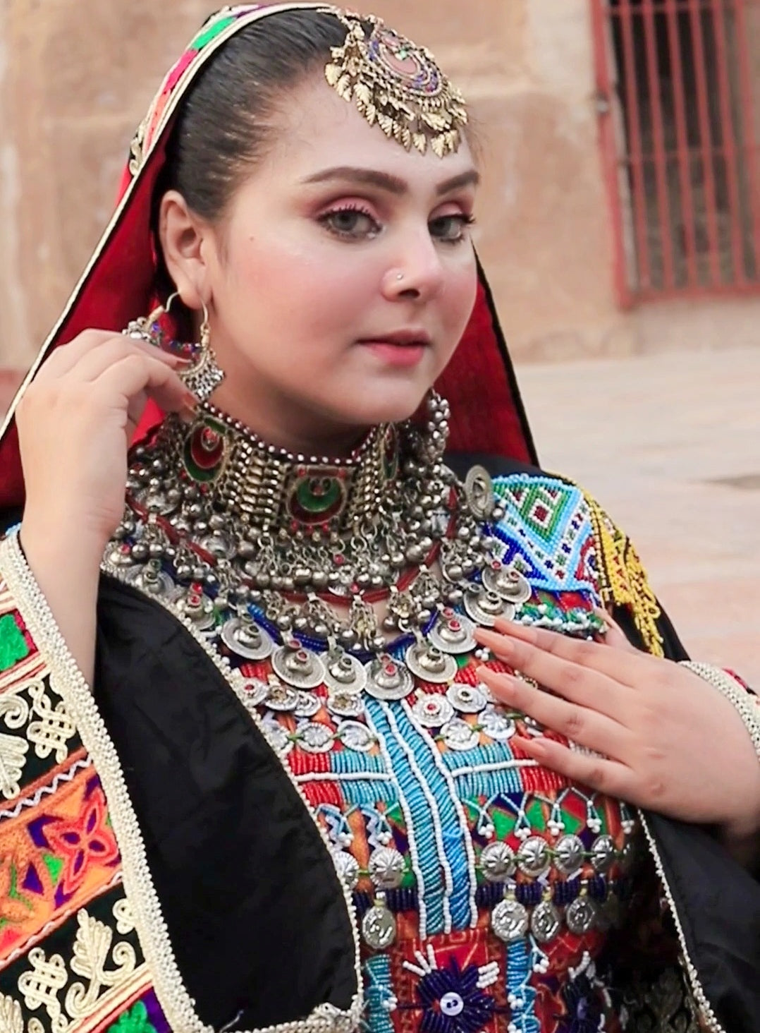 Trending Vintage Tribal Choker Set With Tikka