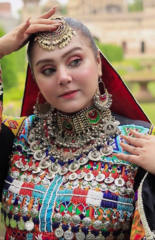 Trending Vintage Tribal Choker Set With Tikka