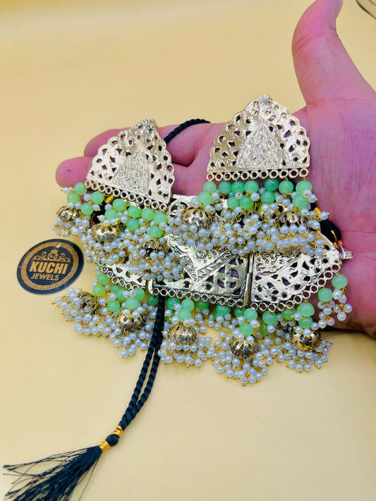 Parrot Pearl Golden Choker Set