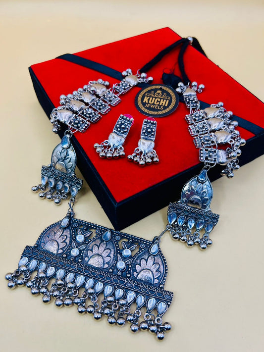 Unique Style Oxidized Necklace Set