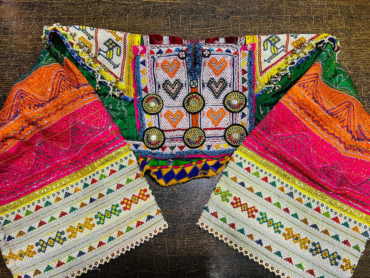 Afghan Vintage Neckline With Sleevez (Gala Bazoo)