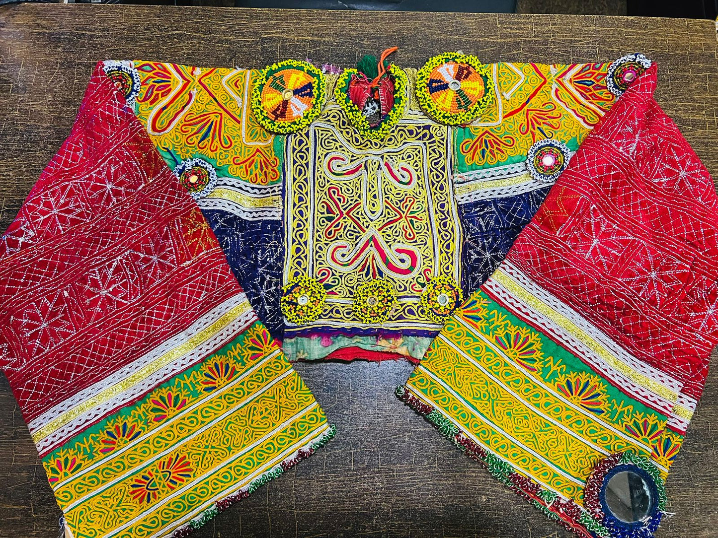 Afghan Vintage Neckline With Sleevez (Gala Bazoo)