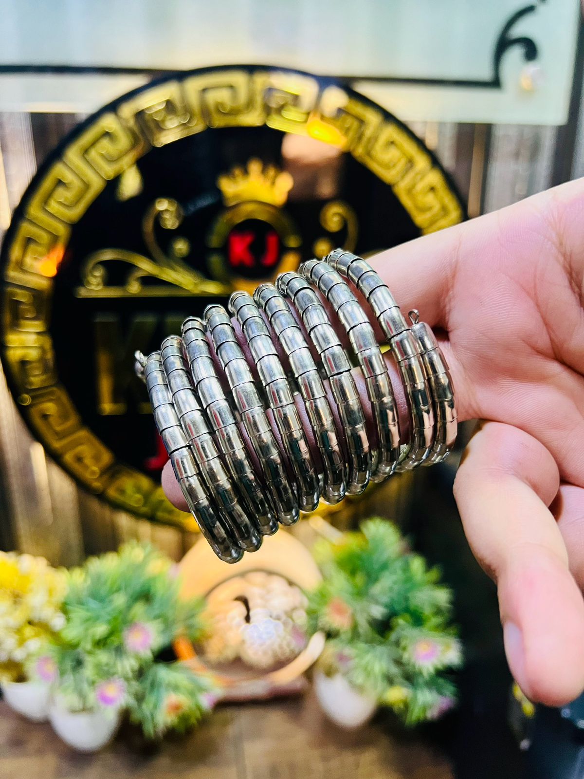 Spiral Hoop Cuff Bangle/Free Size Golden/Silver