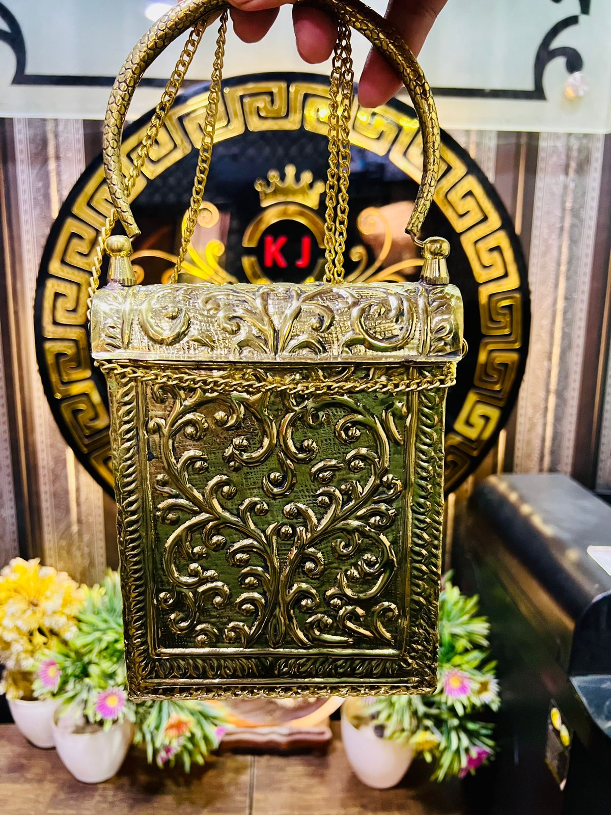 Fashion Golden Metal Bag For Mobile And Accessories