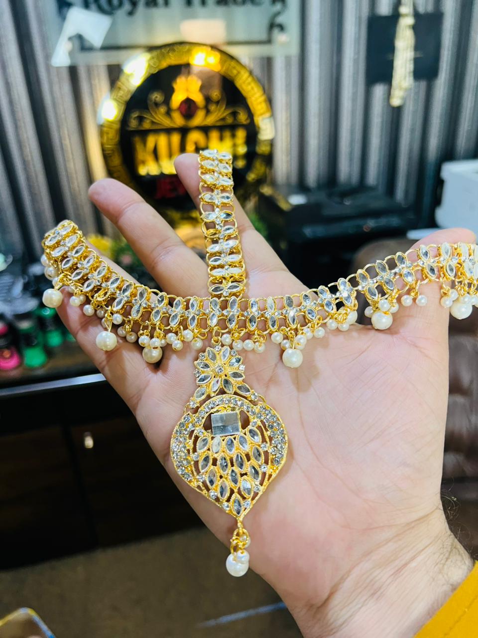 Bahawalpuri Kundan Work Head Piece Golden Tikka