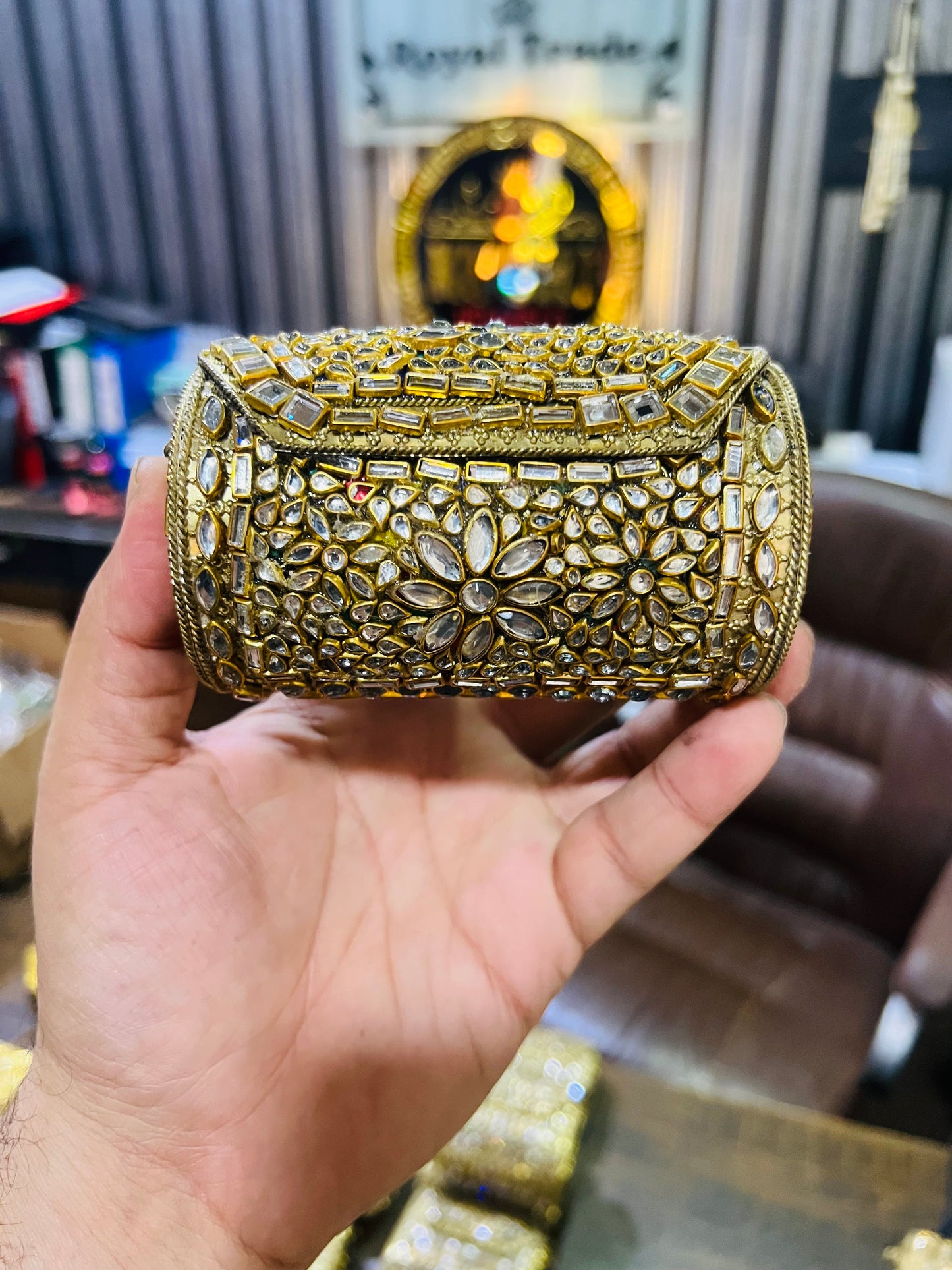 Medium Kundan Gold Bag Cylinder Shape BB-N3