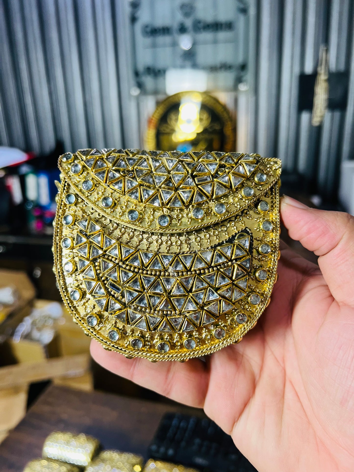 Pure Kundan Round D Shape Handmade Metal Bag BB-D142
