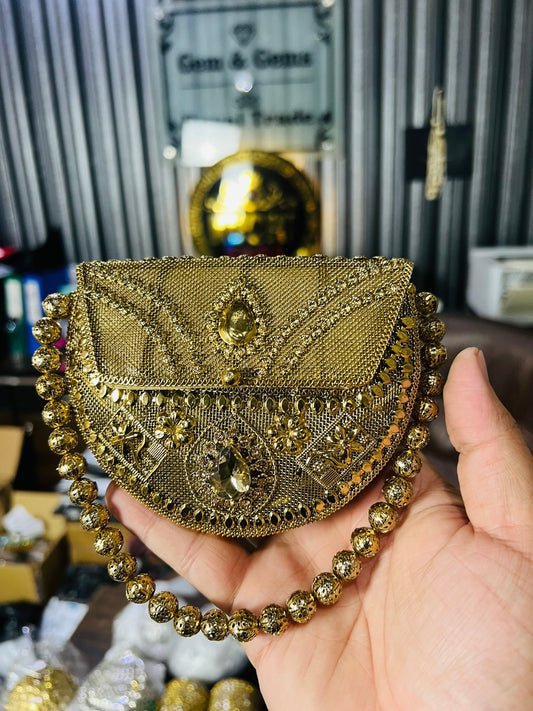 Heer Collection Beautiful Golden D Shape Hand Bag