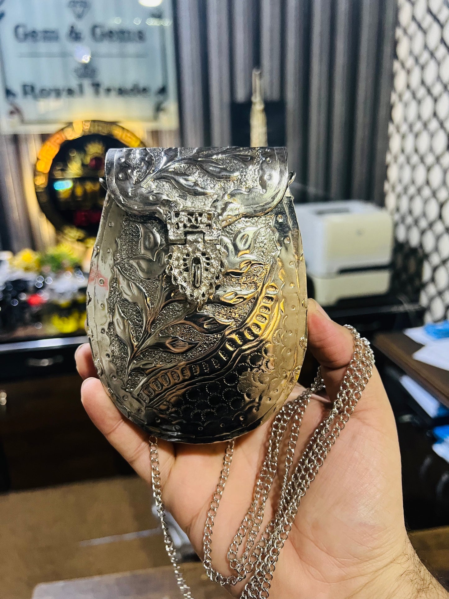 Silver Metal Bag Iconic Shape MEDIUM SIZE (Random Carving Design)