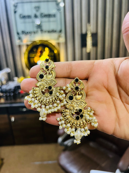 German Style Golden Earrings With Black Beads