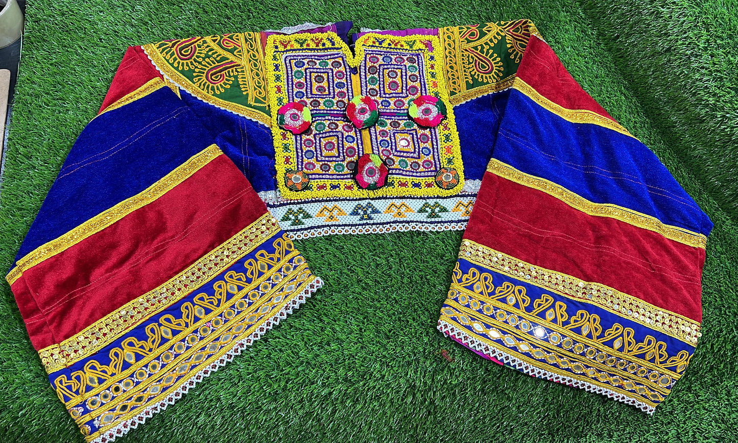 Vintage Handmade Afghan Embroidery Necklines With Sleeves