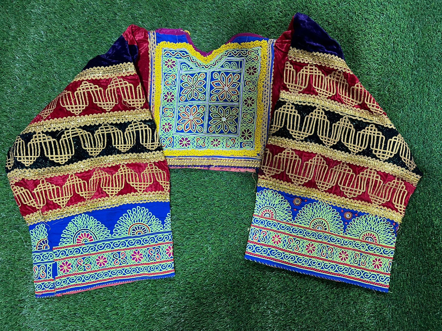 Vintage Handmade Afghan Embroidery Necklines With Sleeves