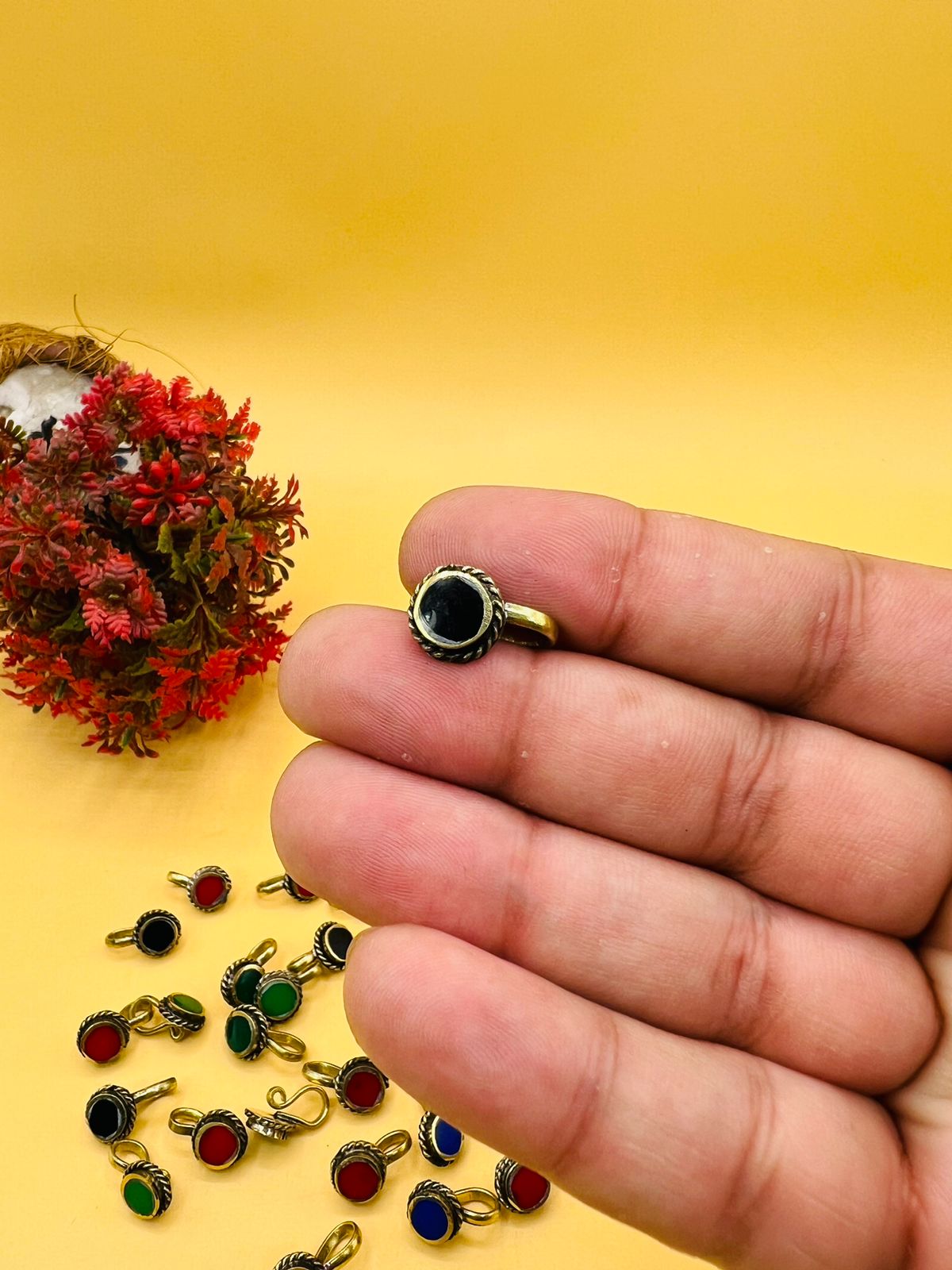 Afghani Round Stone Nose Clip