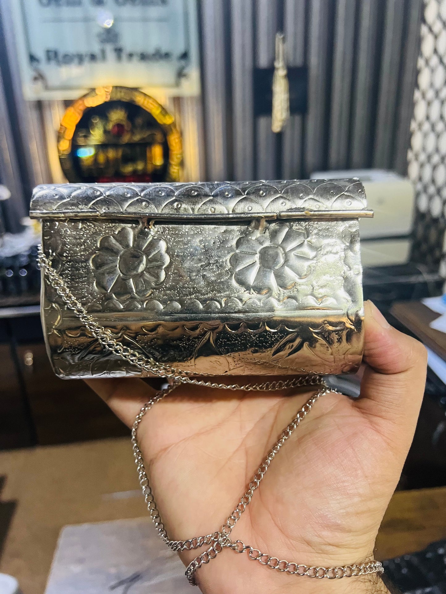 Silver Metal Bag MEDIUM SIZE (Random Carving Design)