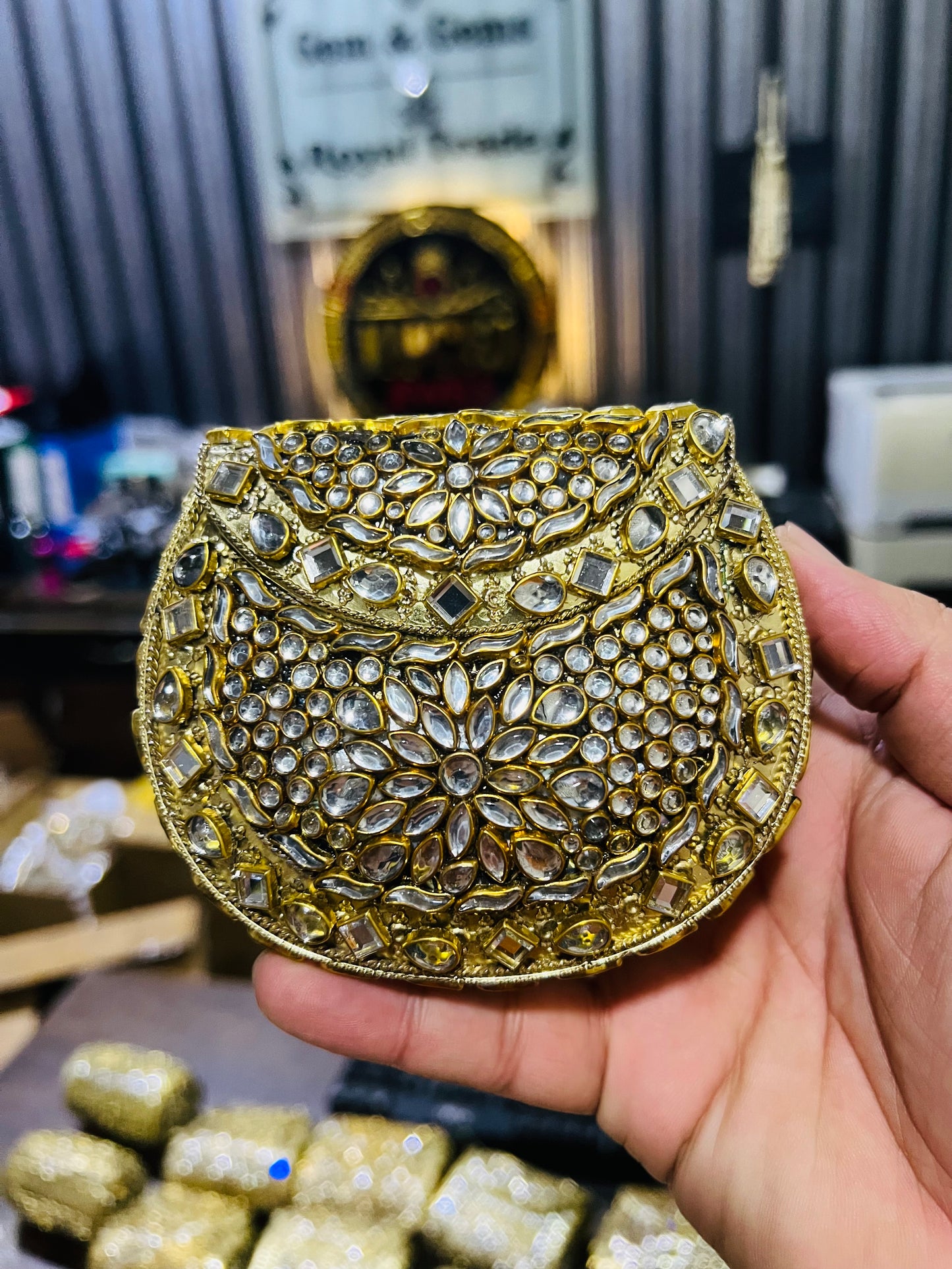 Pure Kundan Round D Shape Handmade Metal Bag BB-D148