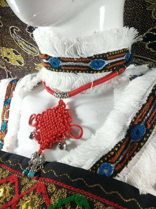 Chokar of Green & Red Cord With Pendant