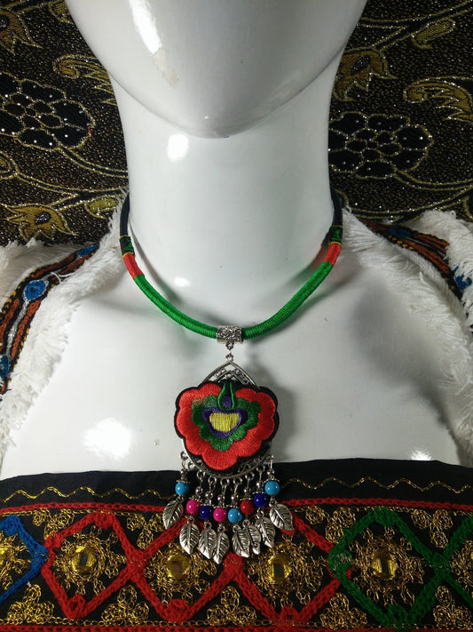 Chokar of Green & Red Cord With Pendant-1