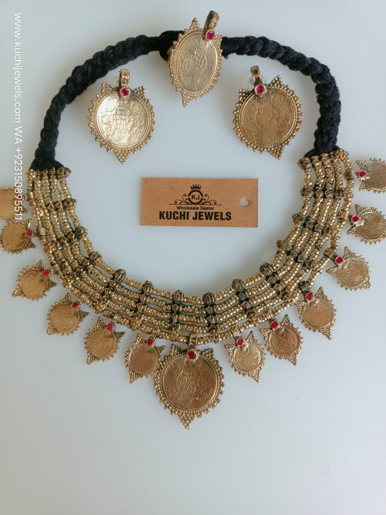 Tribal Queen Choker Set