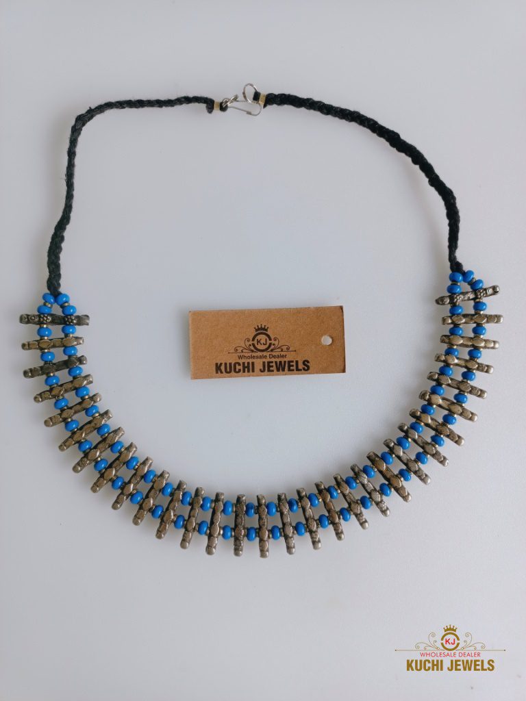 Small Beads Spike Choker