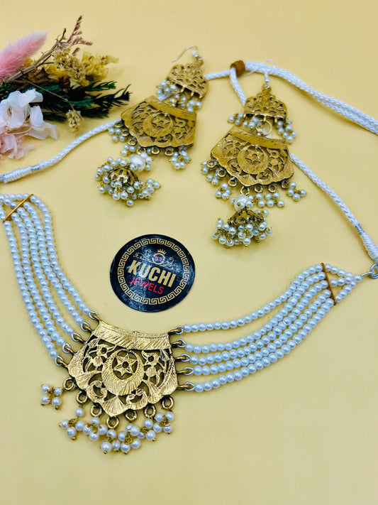 Luxurious Bold & Beautiful Traditional Choker Set