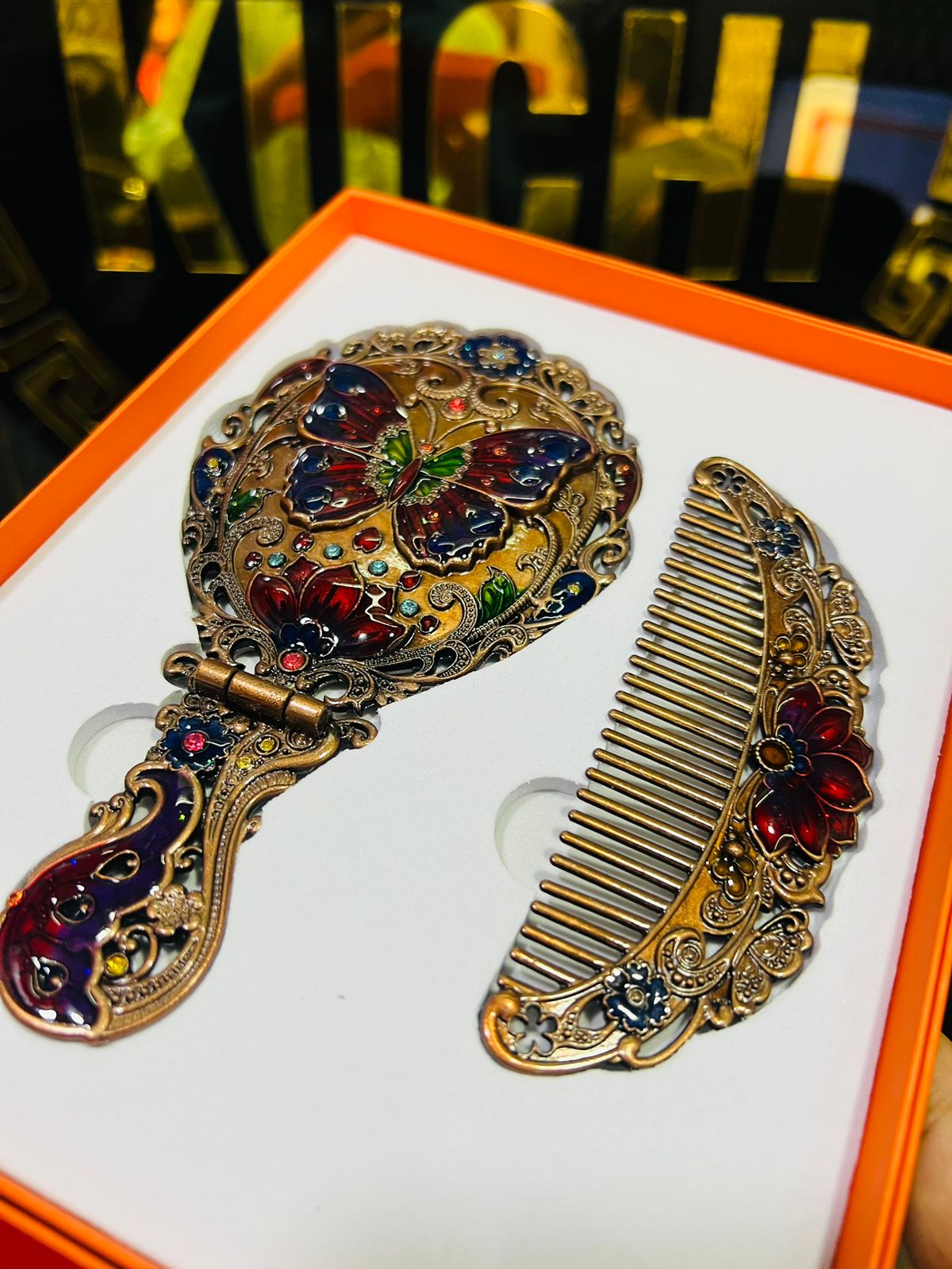 Metal Comb And Mirror Set Meidum Size 6.5x3.5 Inches