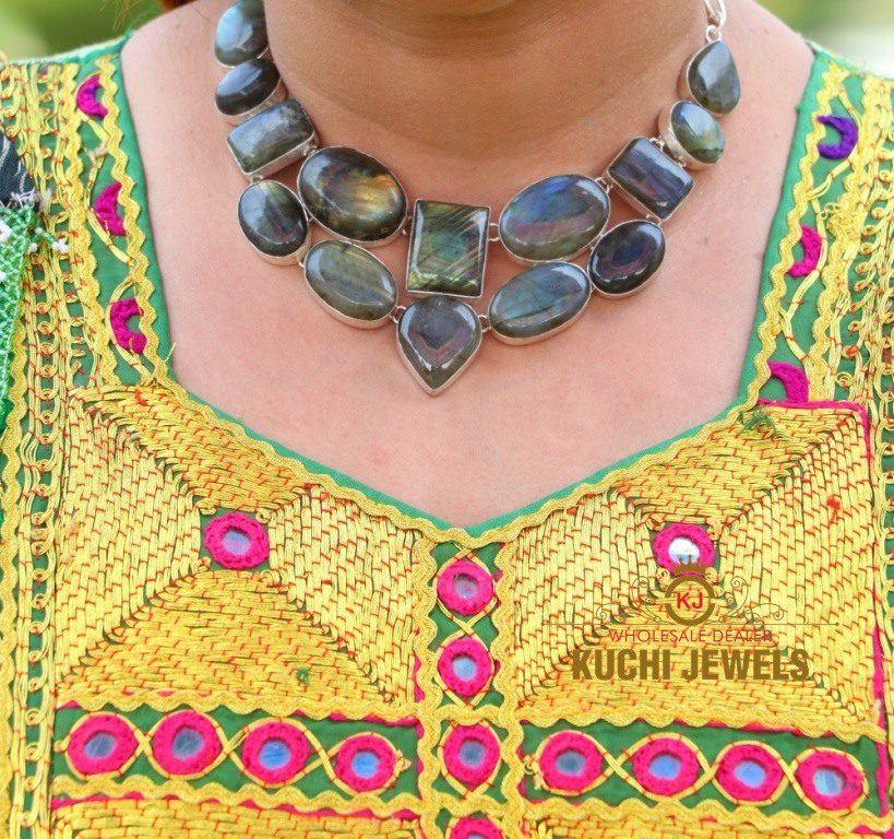 Old Era Fashion Stone Necklace