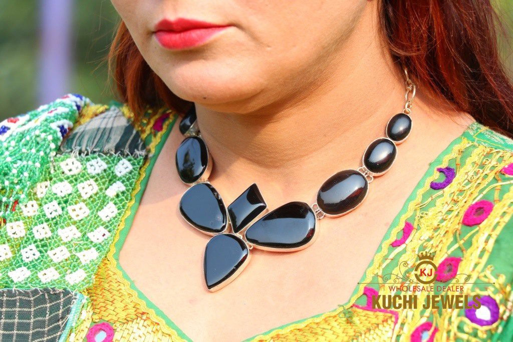 Old Era Fashion Stone Necklace