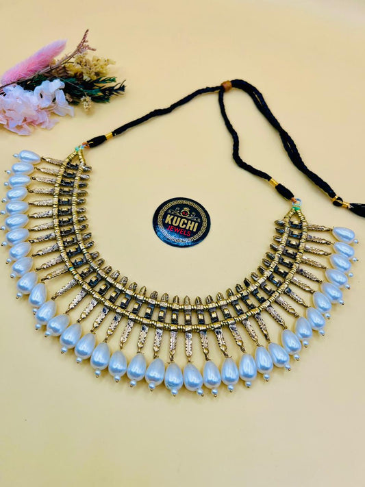 Pearl Embellished Sleek Choker – Perfect for Party Glam