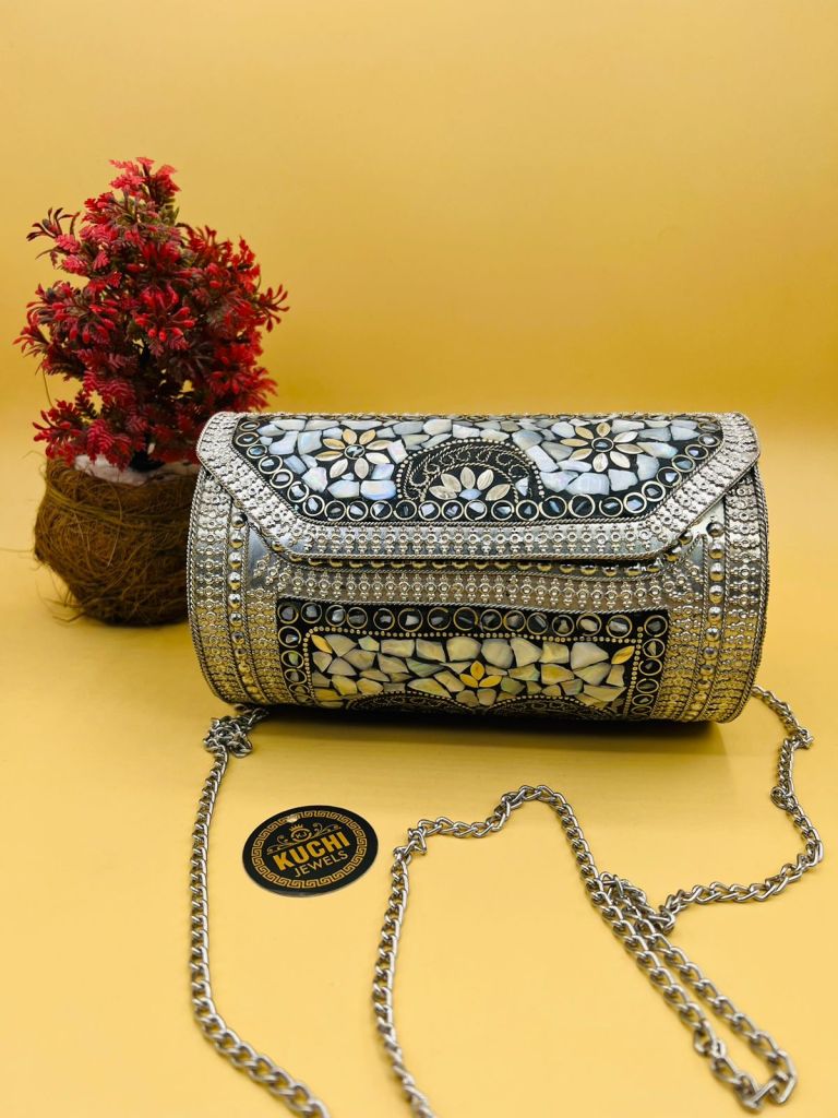 Round Capsule Silver Metal Mosaic Stone Bag